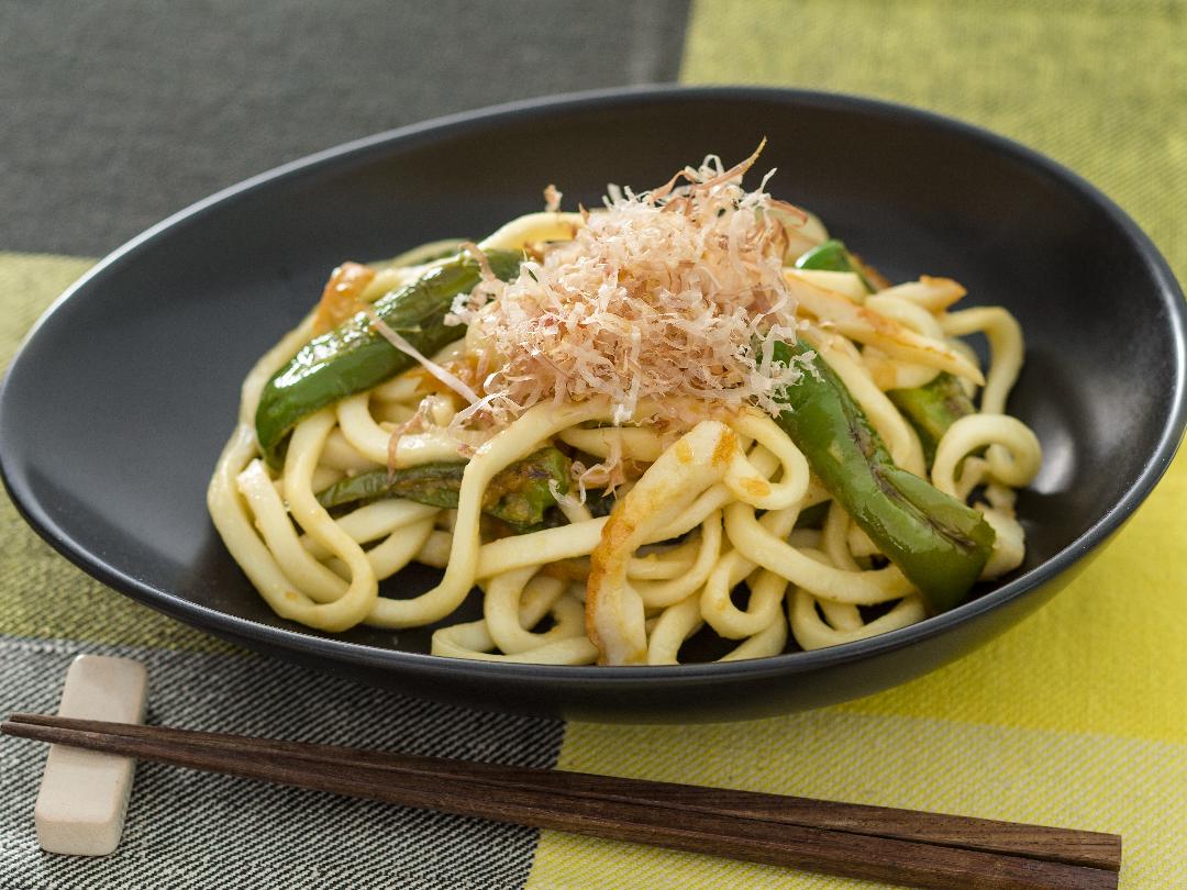 ピーマンの蒲焼き風焼うどん