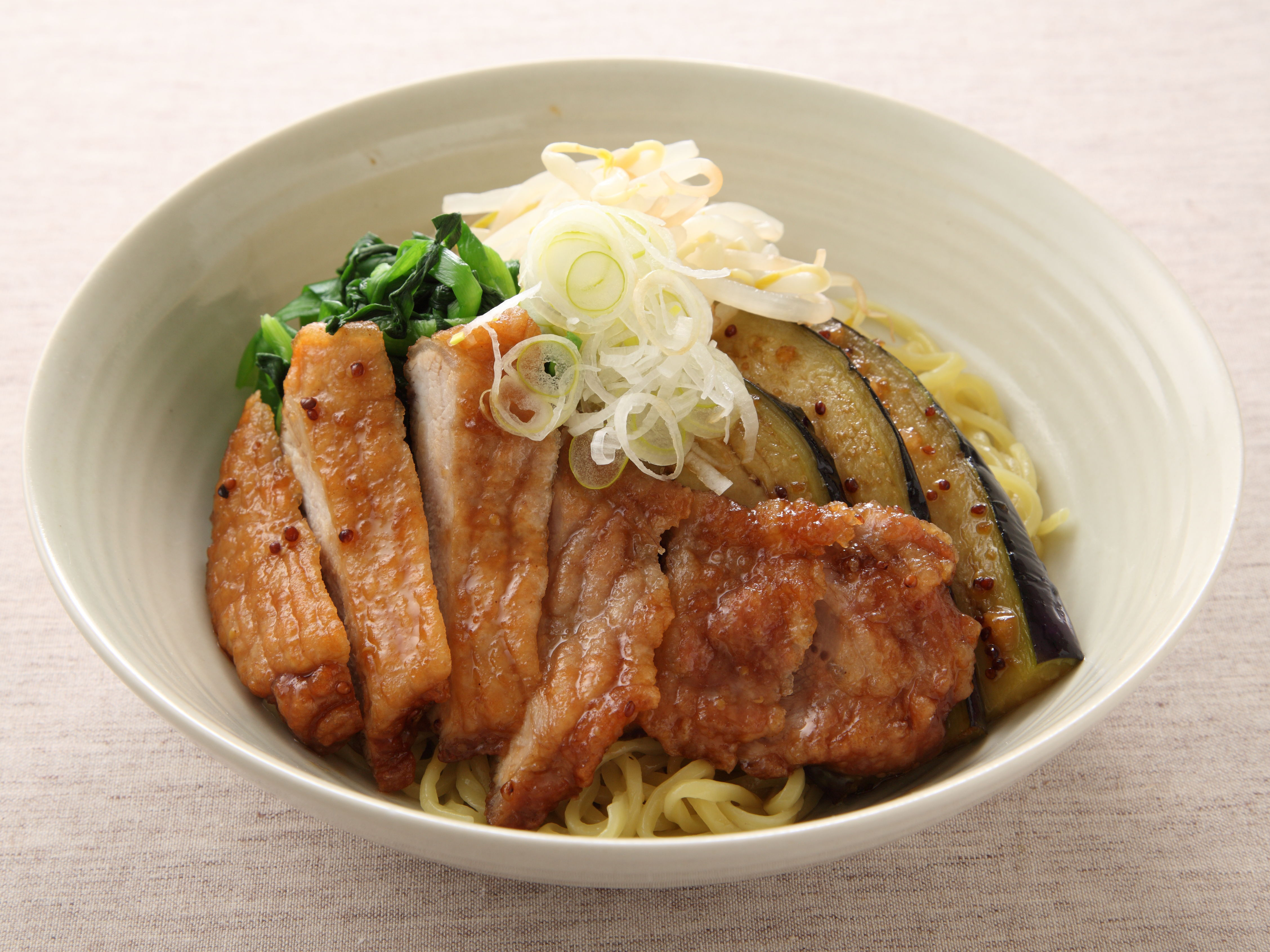 揚げ茄子のパイコー冷やし麺