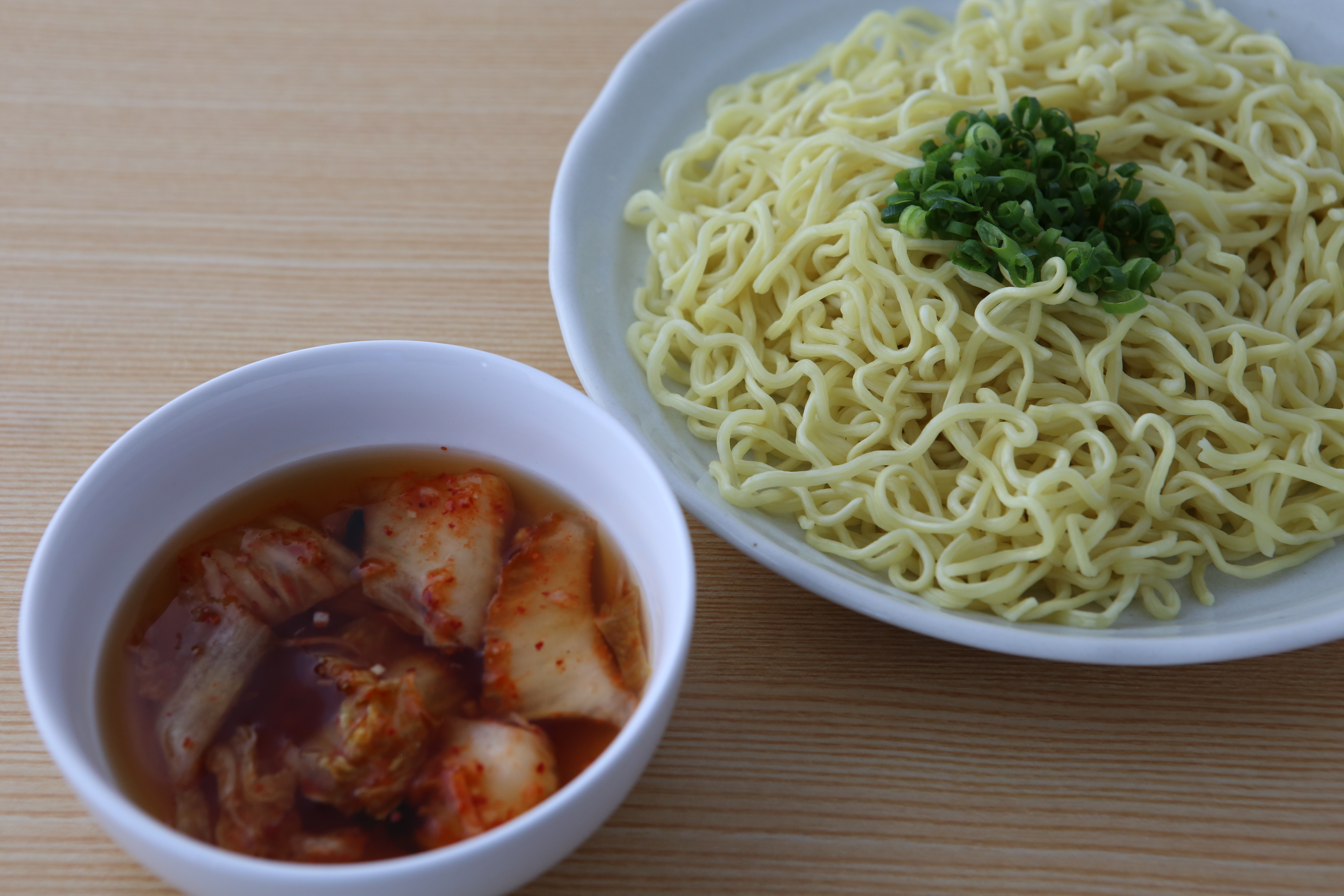 「追いがつおつゆ」とキムチで韓国風つけ麺のレシピ・作り方
