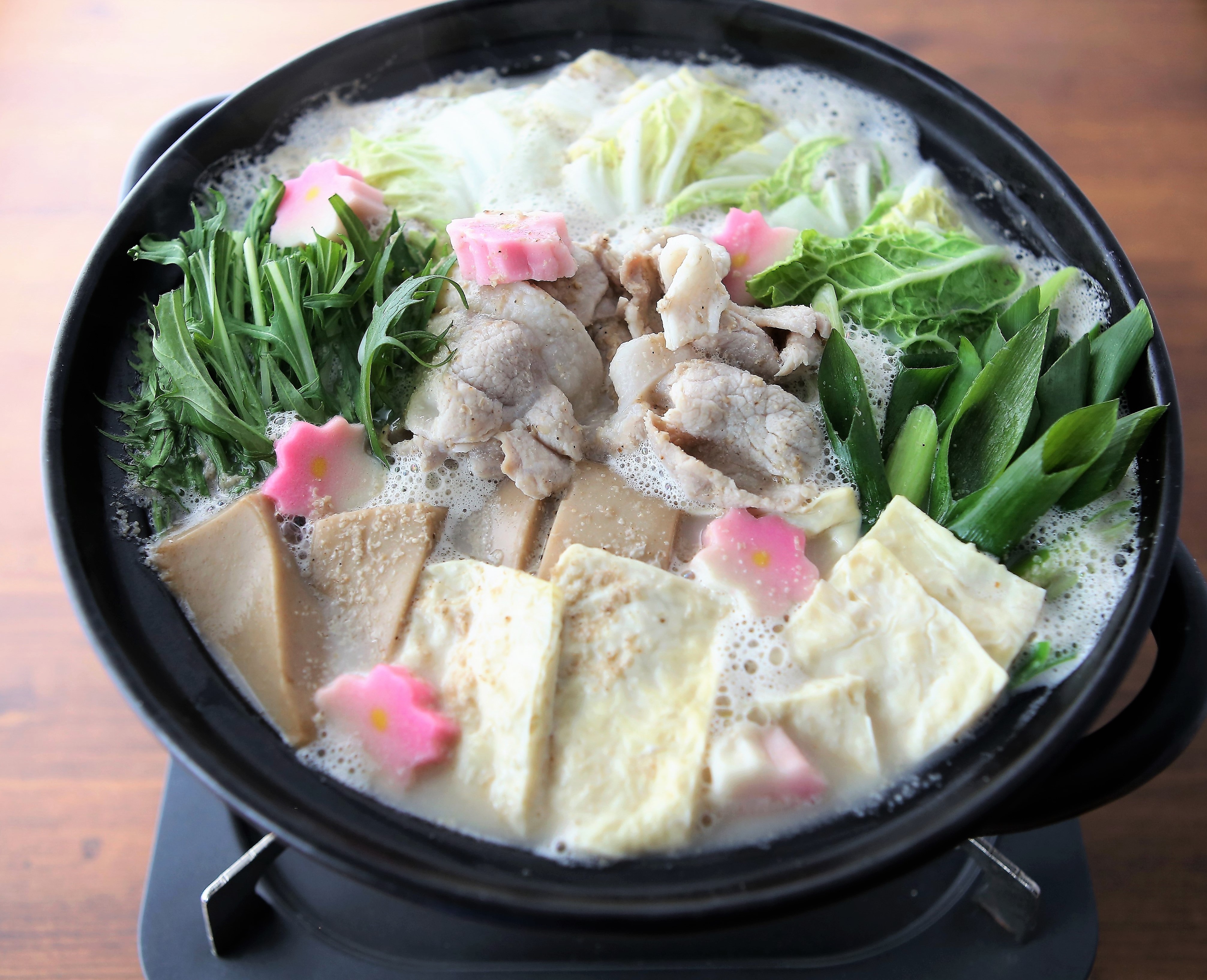 ごま豆腐と京野菜のごま豆乳鍋