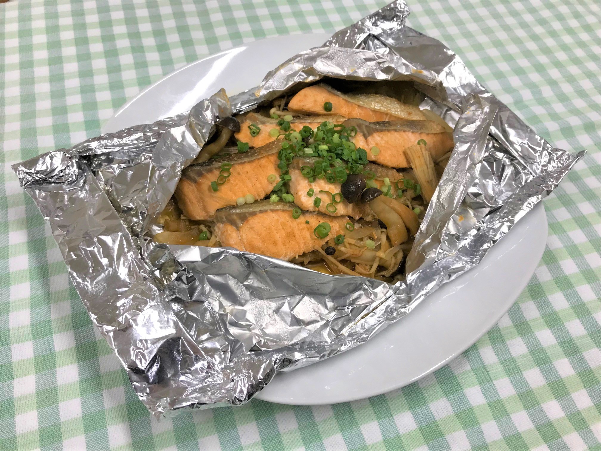 鮭ときのこのピリ辛ホイル焼きのレシピ 作り方 おうちレシピ ミツカングループ