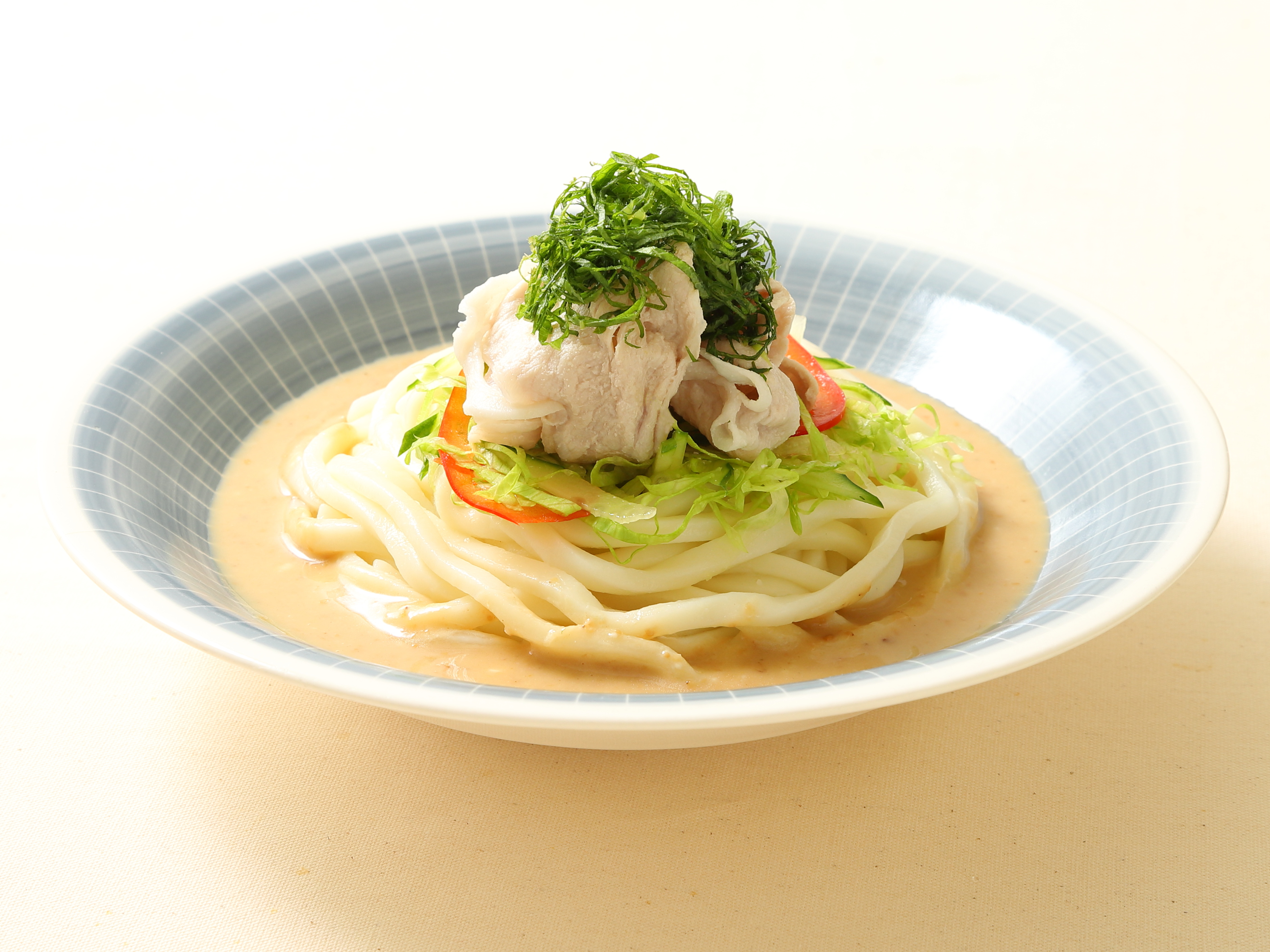 ヨーグルトごまだれのさっぱり豚しゃぶうどん