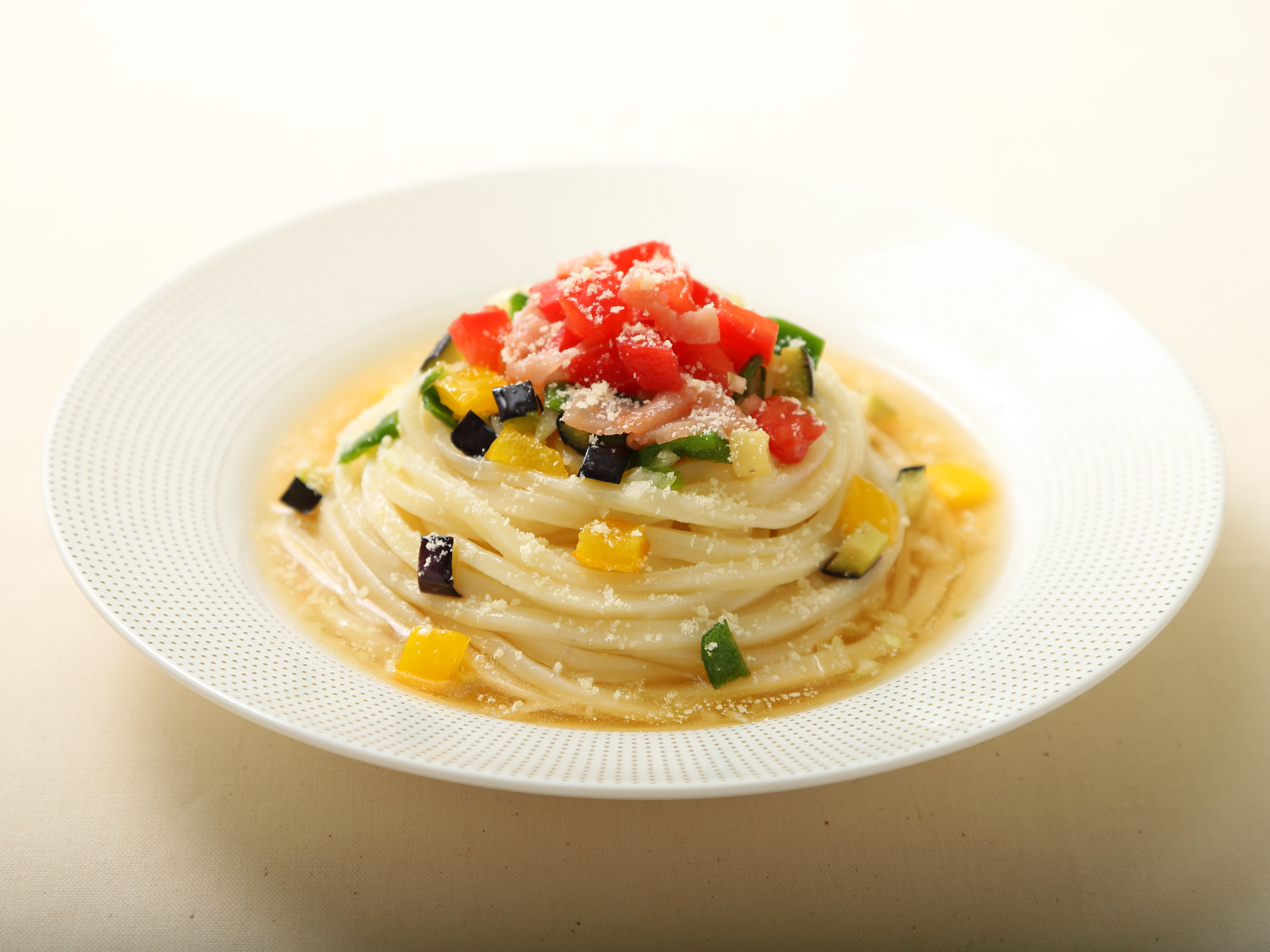夏野菜と生ハムのラタトゥイユ麺