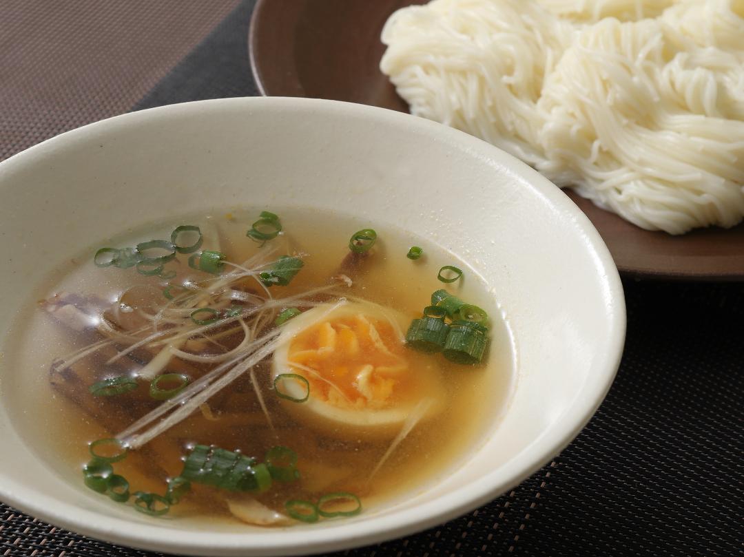 焼あごだしのつけそうめん