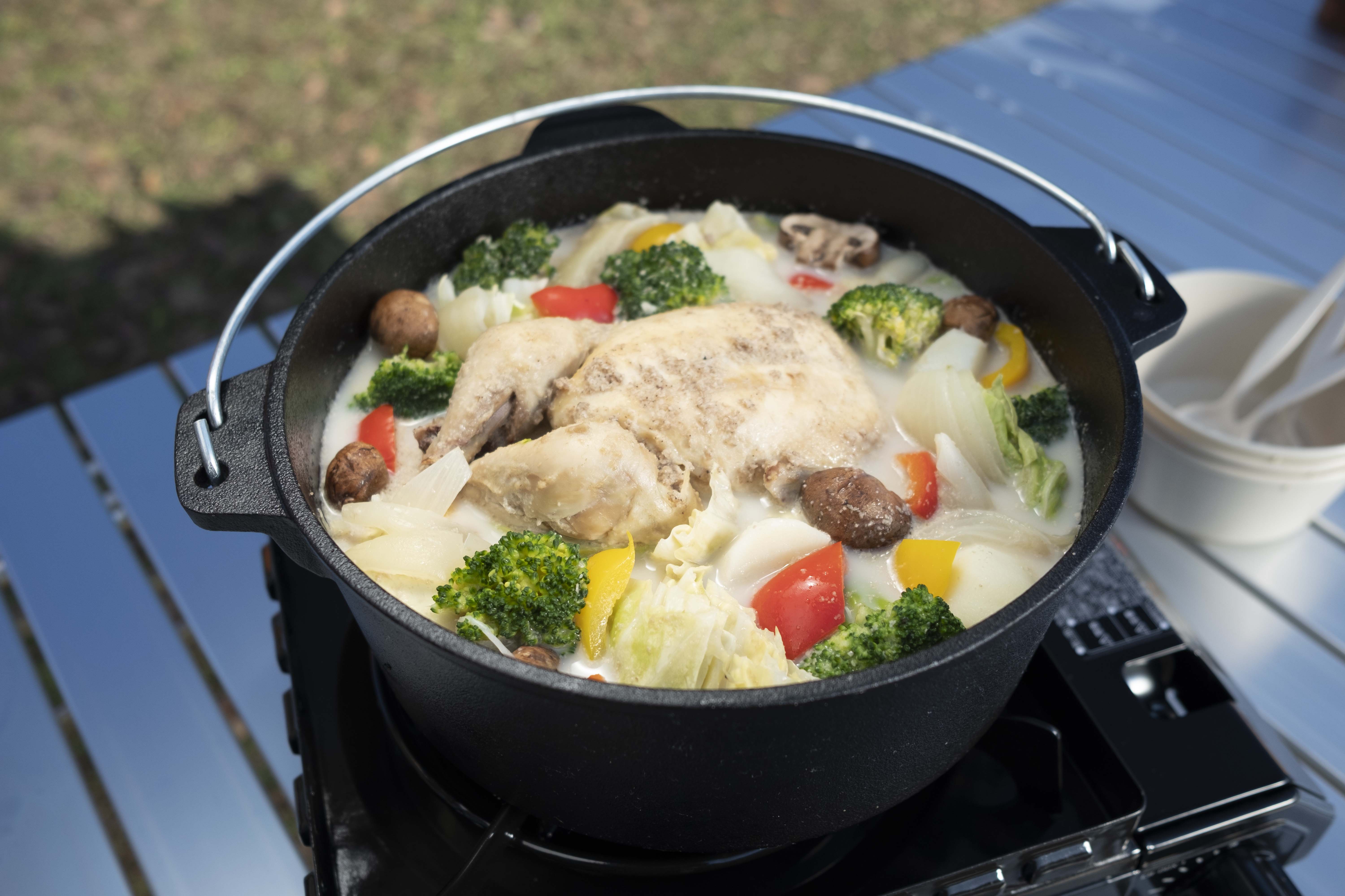丸鶏と野菜のアウトドア鍋