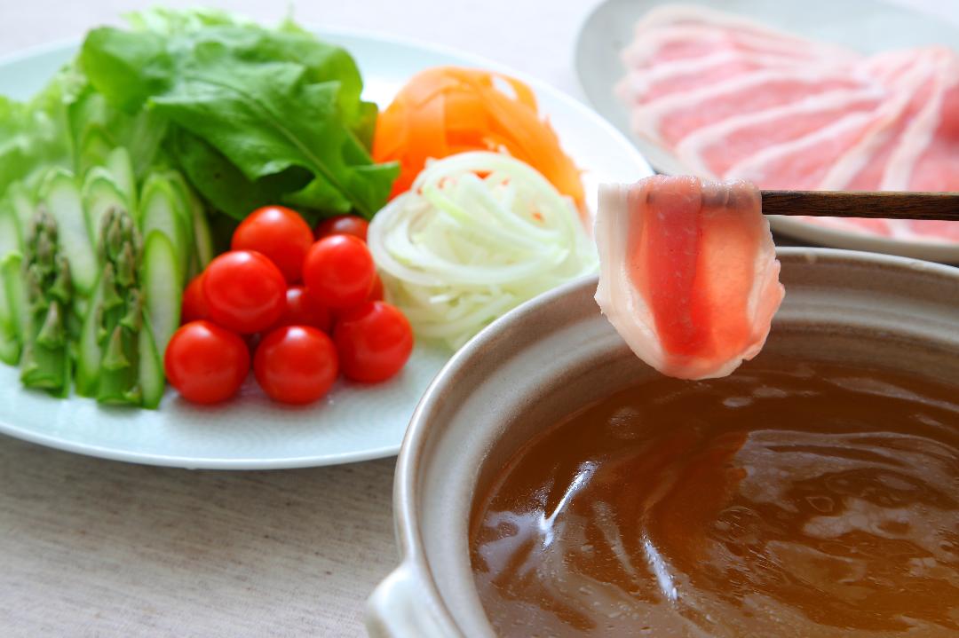 豚肉と春野菜の塩ちゃんこ味つけしゃぶ