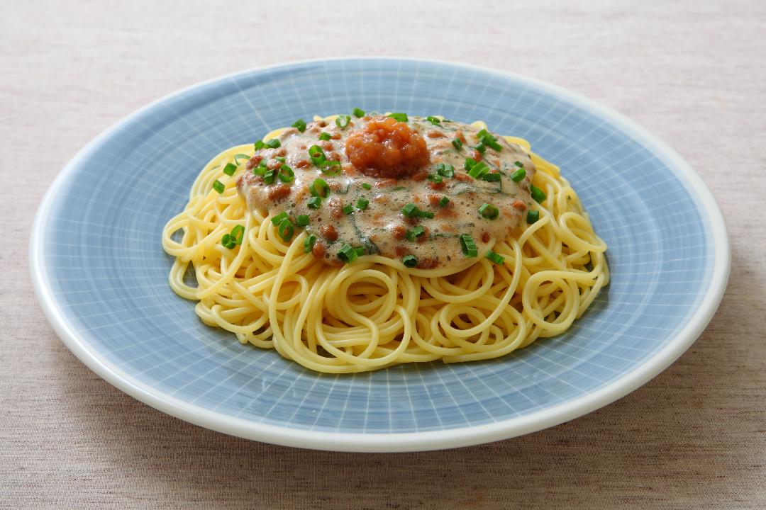 梅と大葉の冷製納豆パスタ