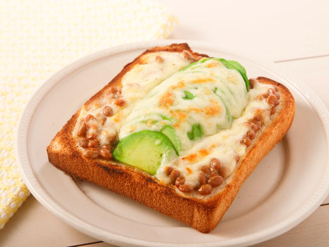 アボカド納豆トーストのレシピ・作り方