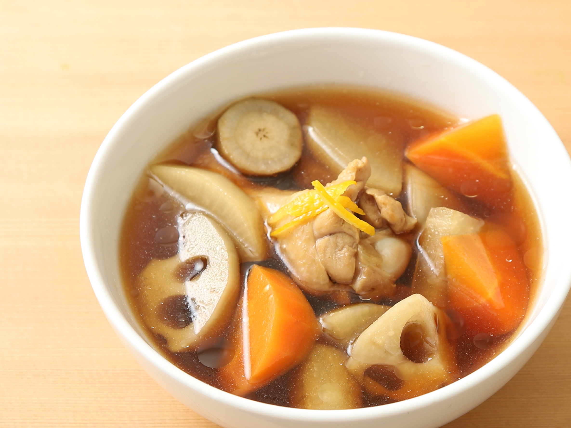 ごろごろ根菜の和風おかずスープ