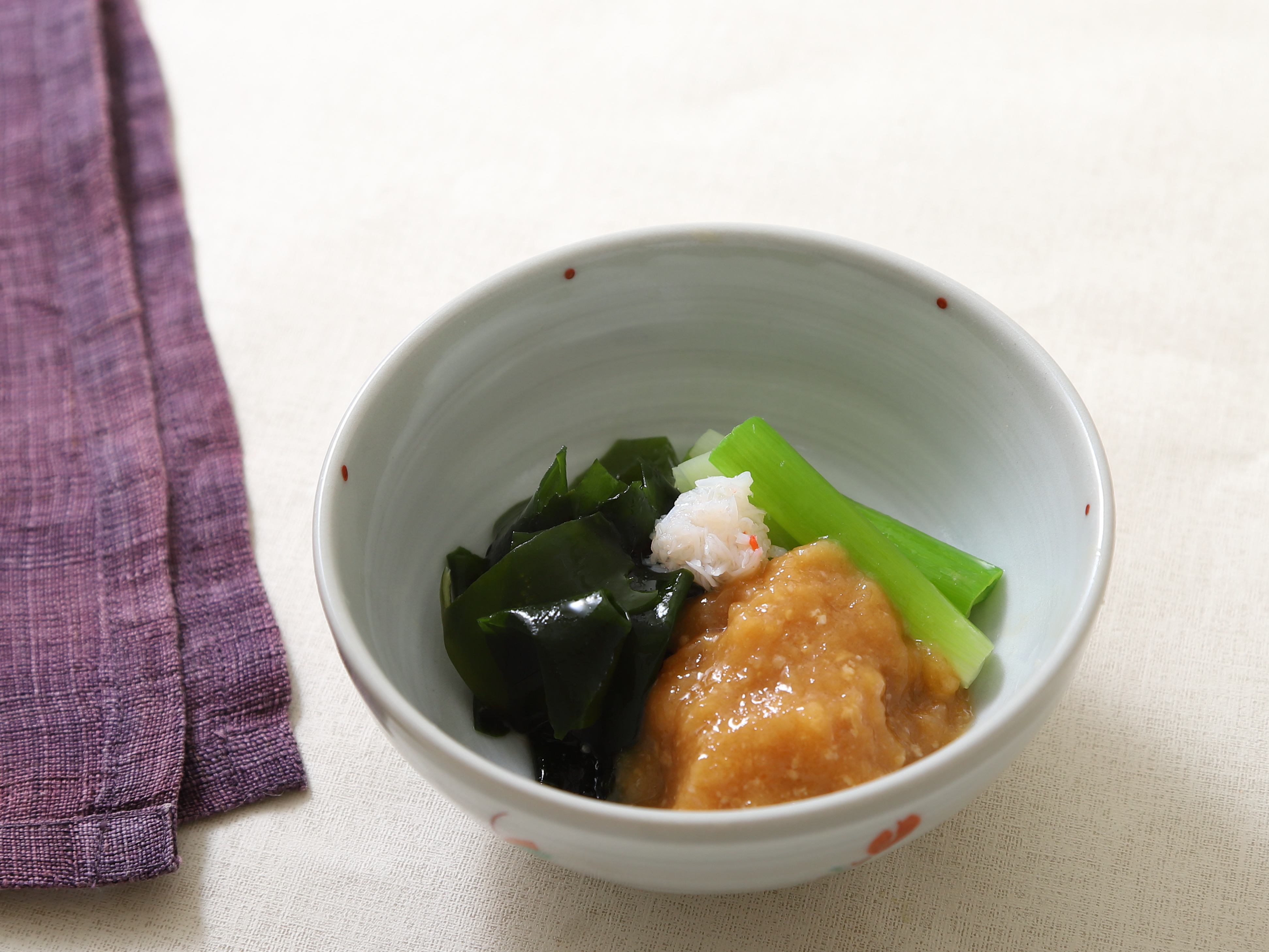 長ねぎとわかめの酢味噌ジュレ添え