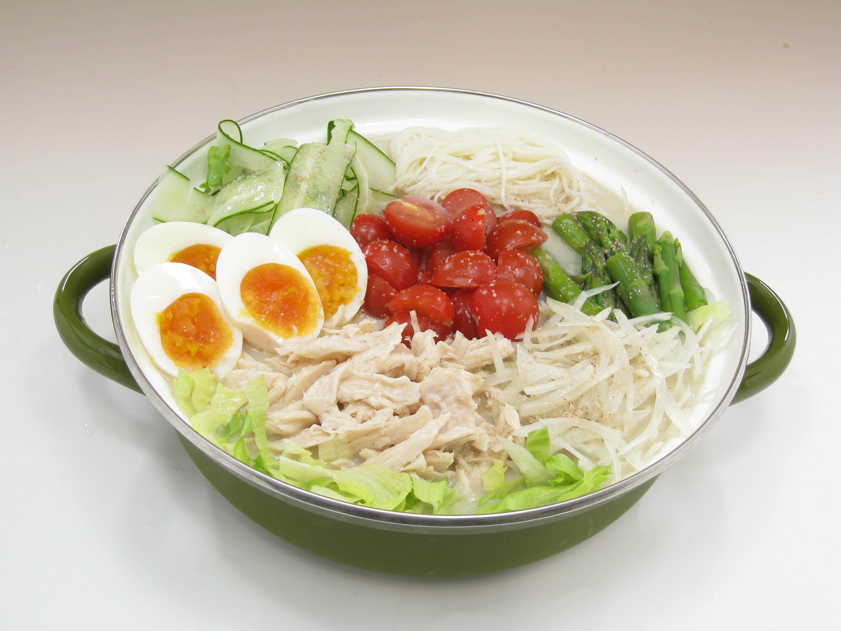蒸し鶏のサラダ冷やし鍋