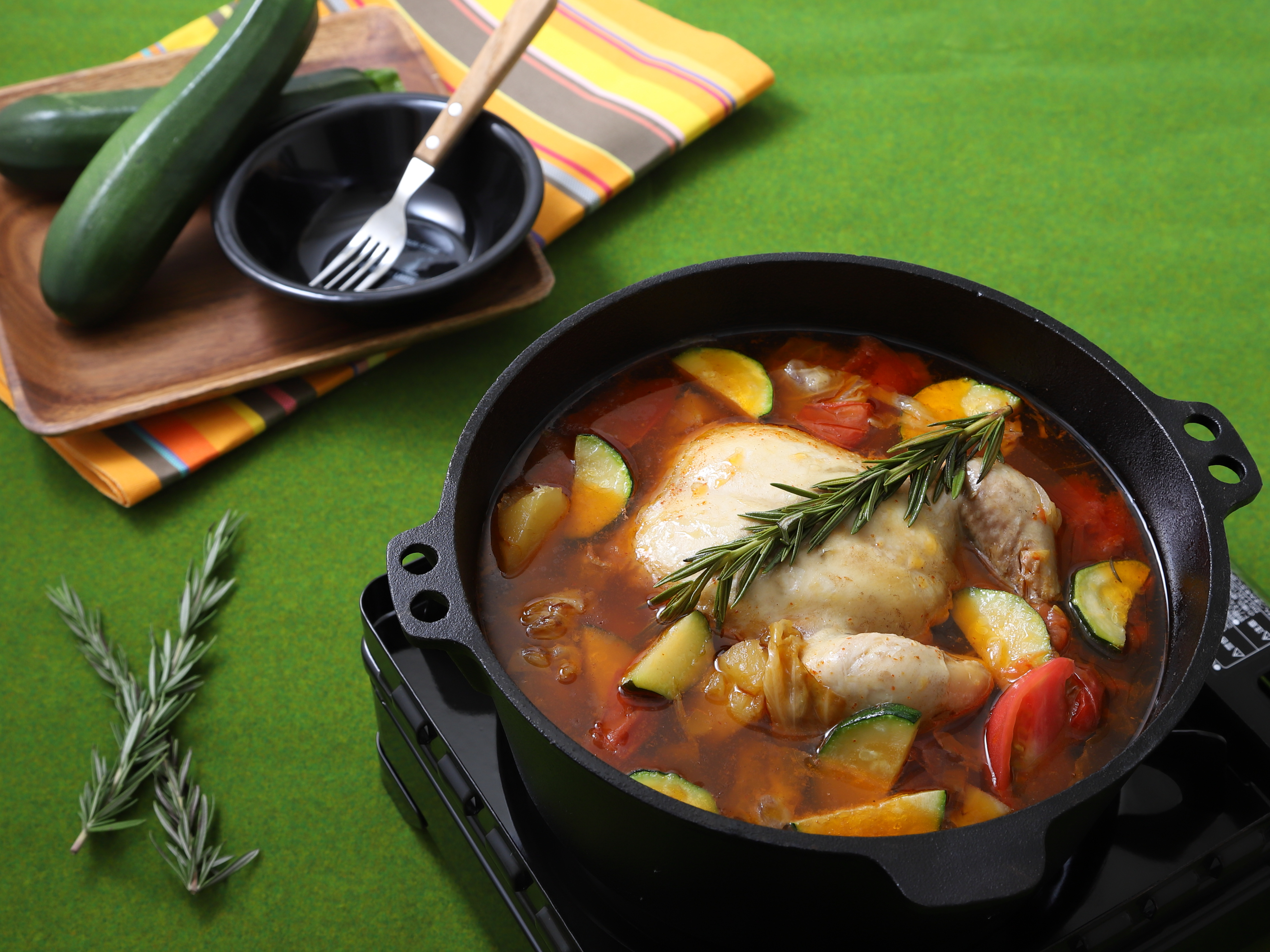 丸鶏と野菜のアウトドア鍋