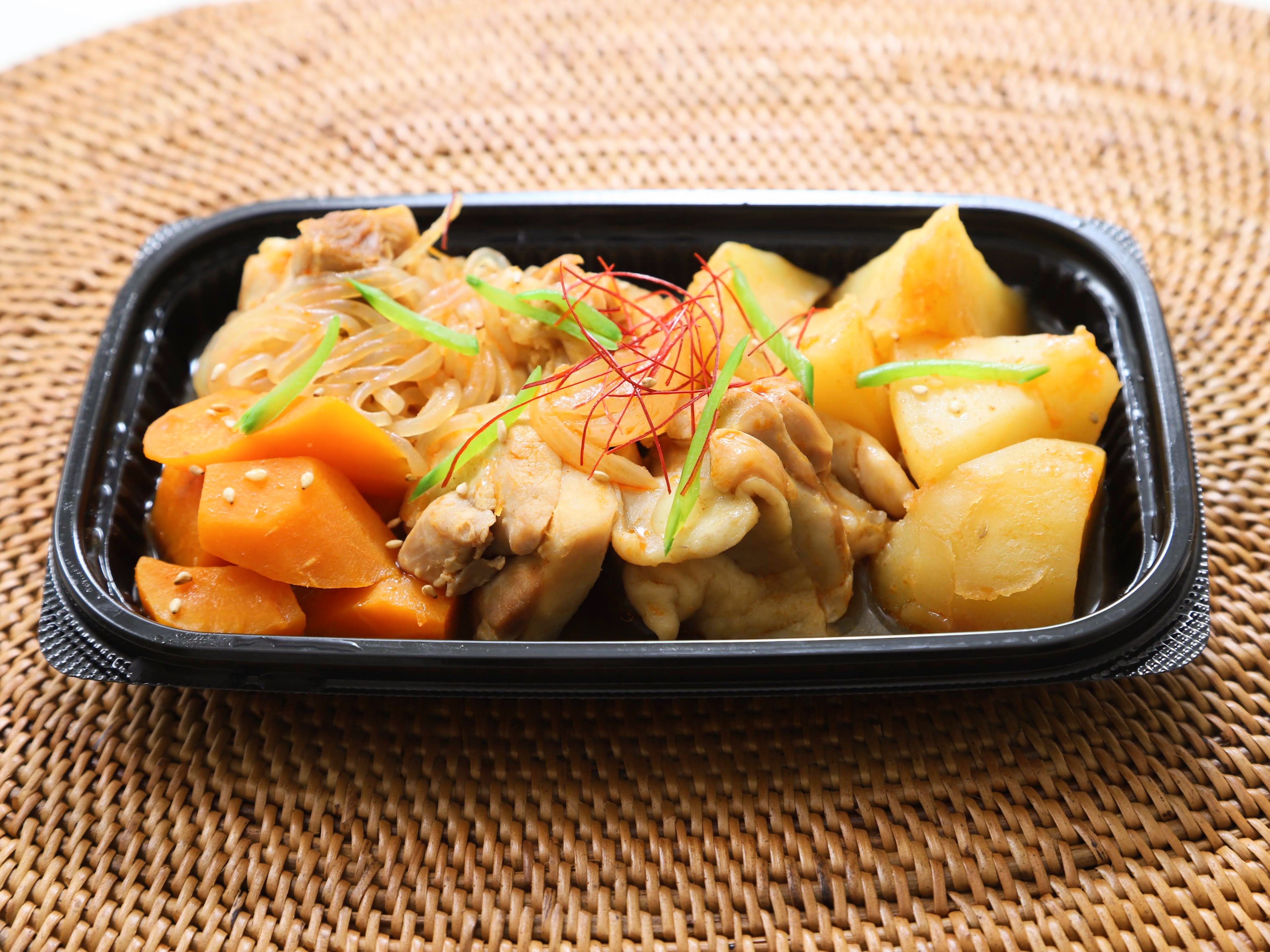 じゃがいもと鶏肉の甘酒入りチゲ肉じゃが