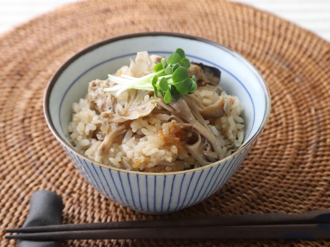 まいたけとサバ缶の炊き込みご飯