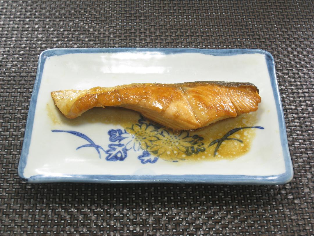 【塩分控えめ】鮭の甘酢照り焼きのレシピ・作り方