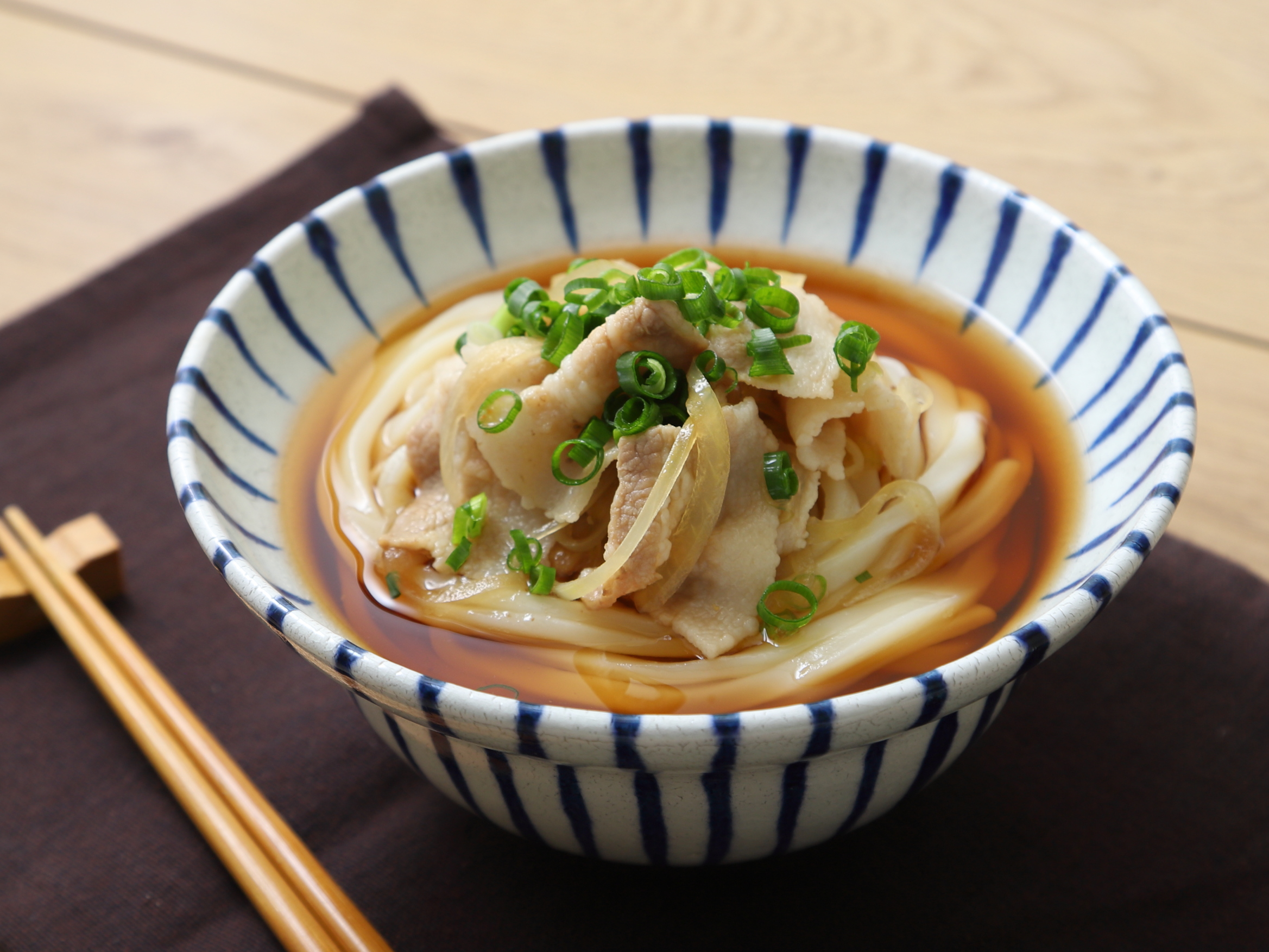 「八方だし」の肉うどんのレシピ・作り方