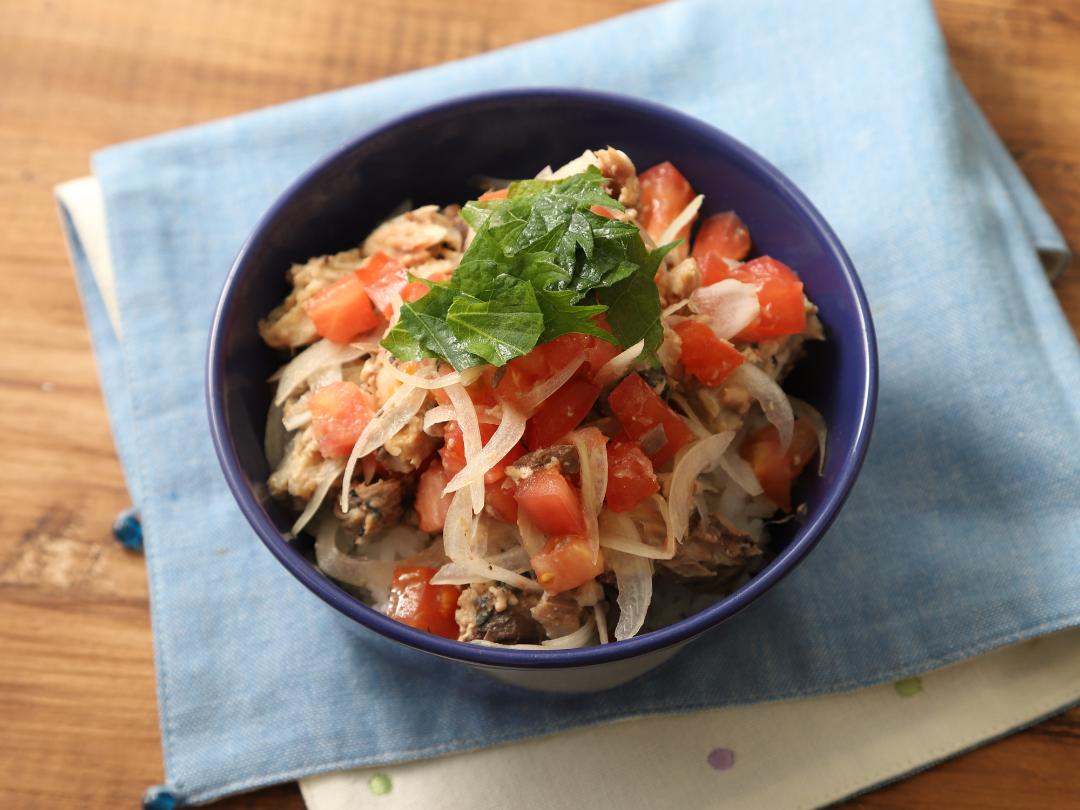 サバ缶とトマトのサラダすしDON