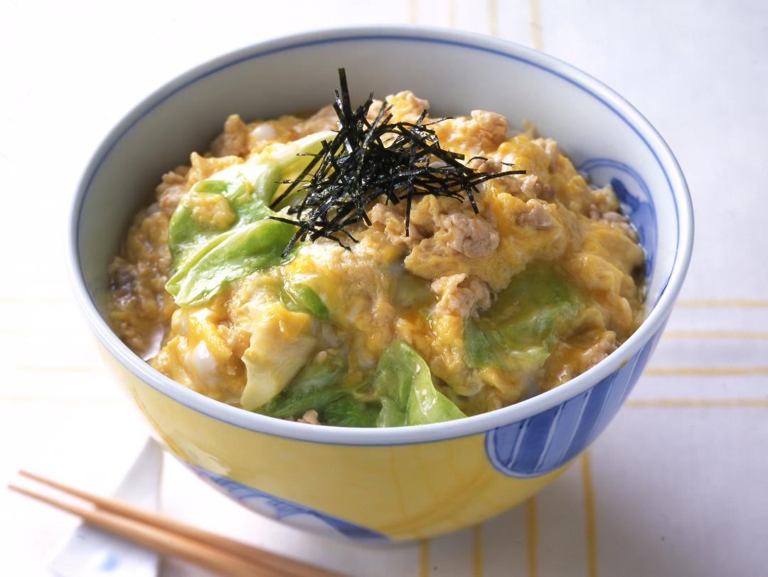 春キャベツの親子丼のレシピ・作り方