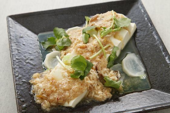 蒸し豆腐とかぶの淡雪あんかけ