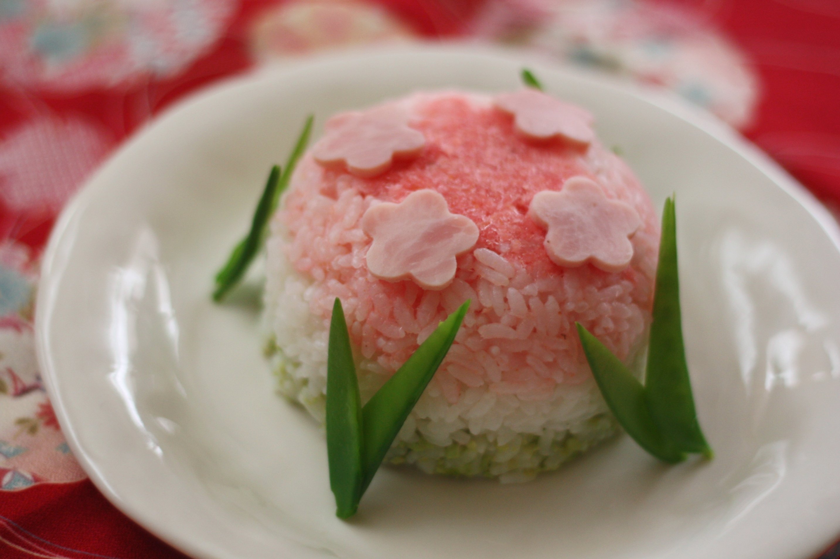 おわんでつくる桃花寿司