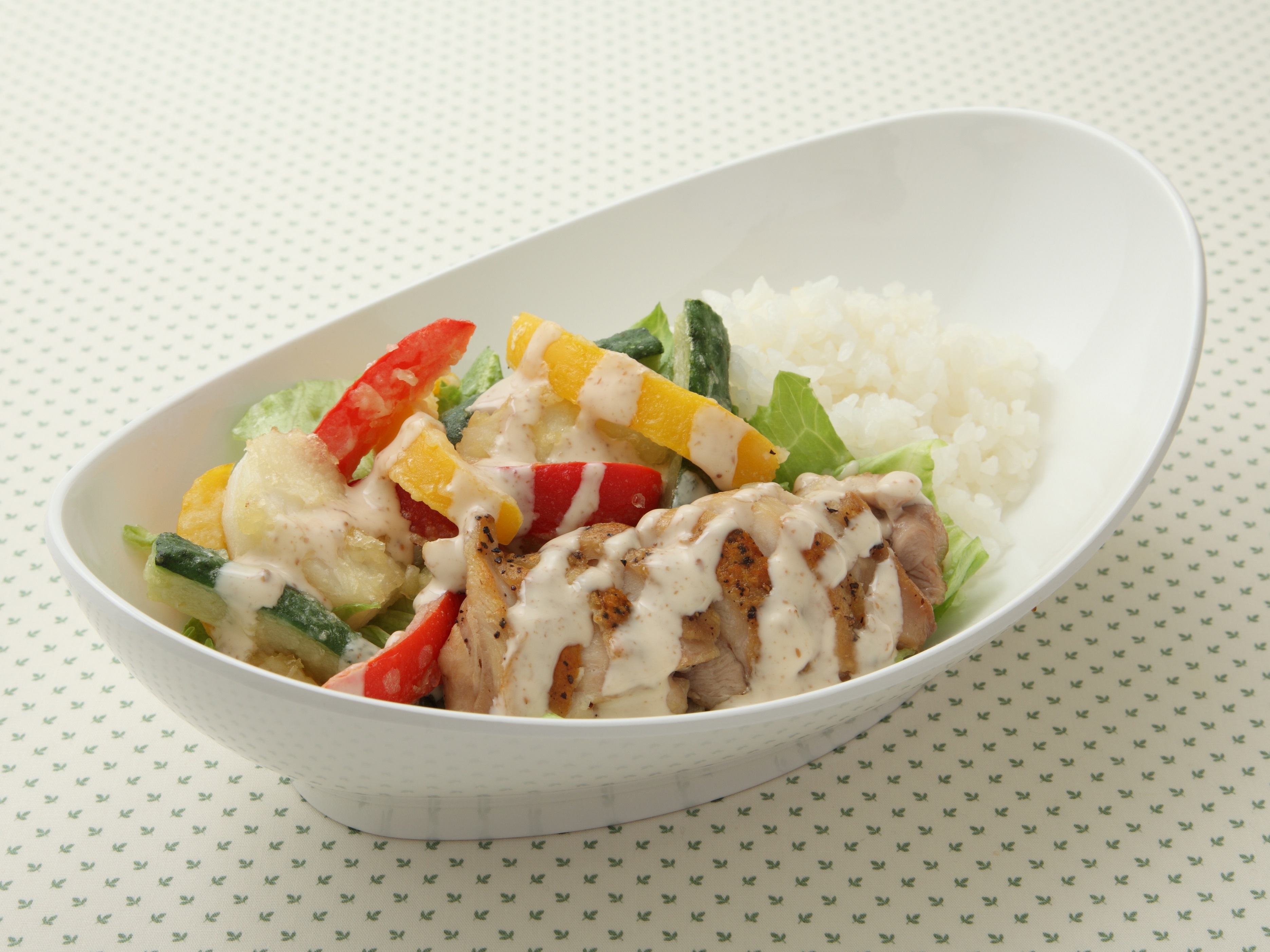 ごま豆乳たれで食べる彩り野菜天とグリルチキン ごはんのレシピ 作り方 レシピ ミツカン業務用商品 メニューサイト