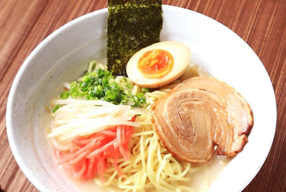 とんこつしょうゆラーメン