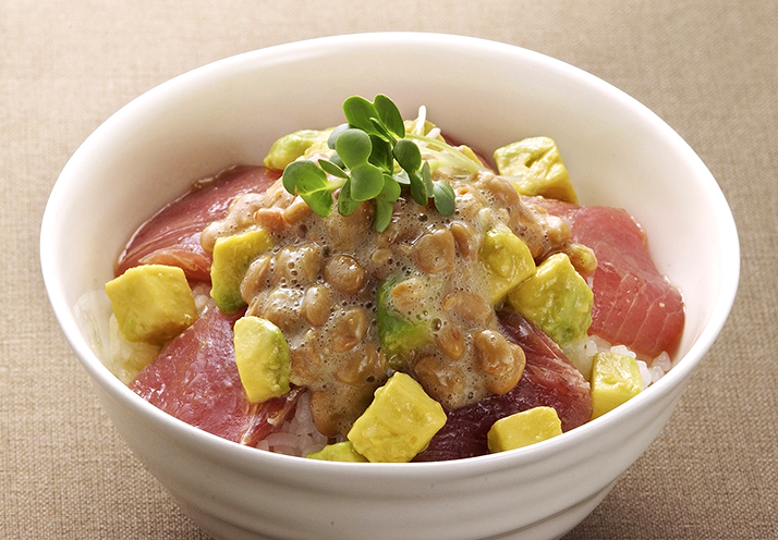 納豆マグロアボカド丼