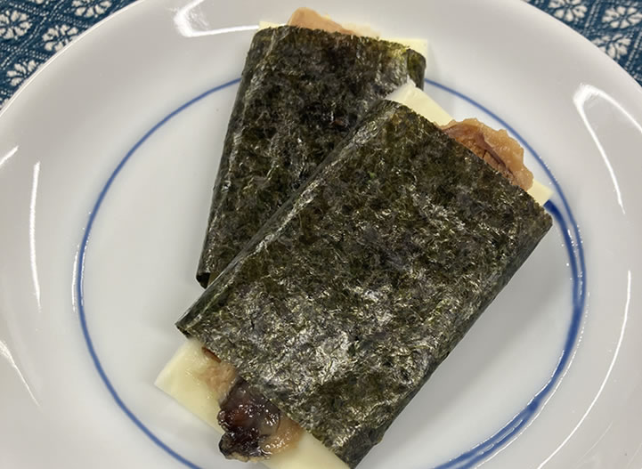 鮒ずしとチーズののり巻き