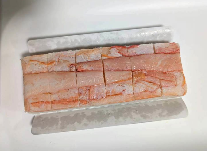 かにの棒寿司　香住の紅ズワイガニ