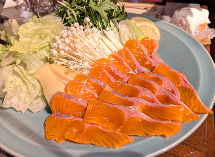 神戸元気サーモンと淡路島レモン産鍋