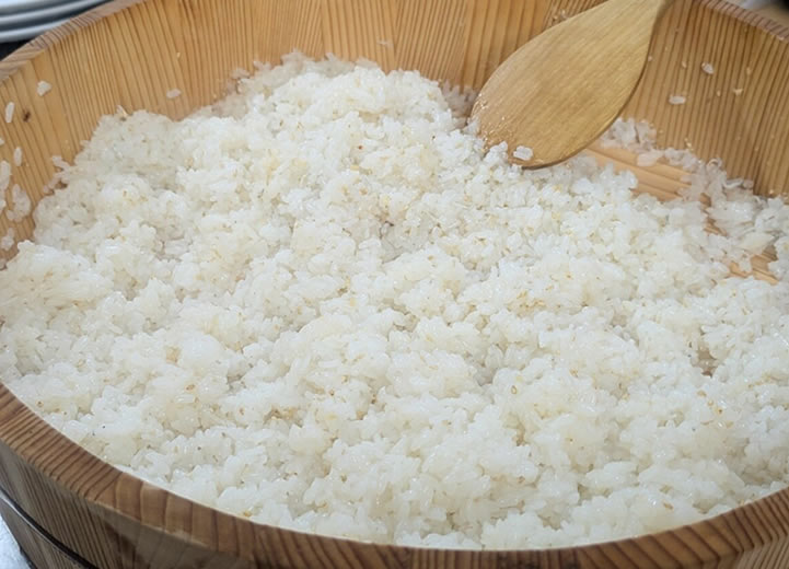 ちりめんじゃこ入りの酢飯