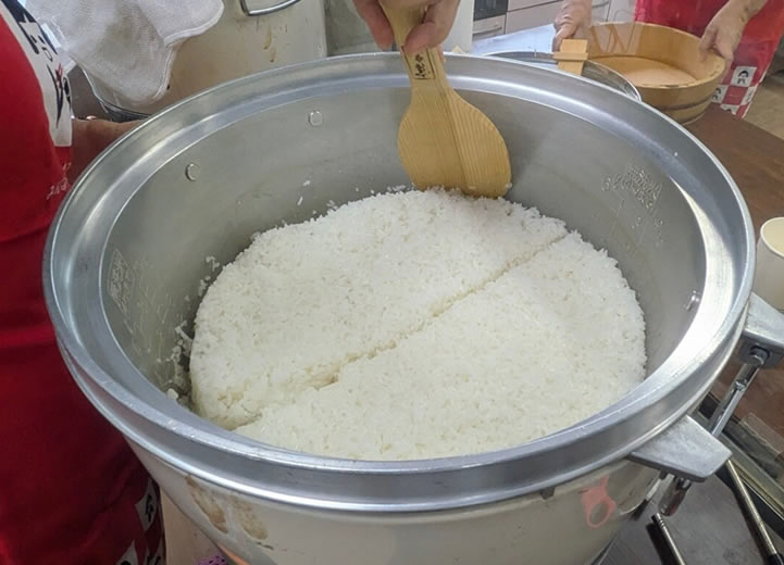 ごはんが炊き上がる