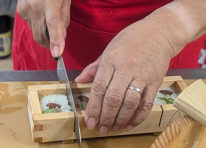 均等にカット