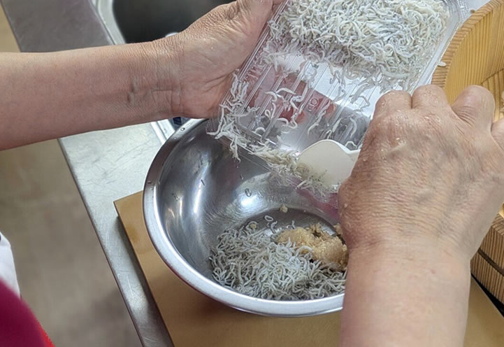 刻み生姜にちりめん