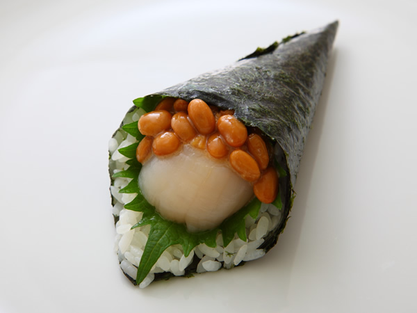ぽん酢風味のホタテ納豆手巻き寿司