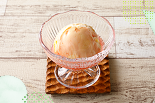 「フルーティス™あまおう」のバニラアイス